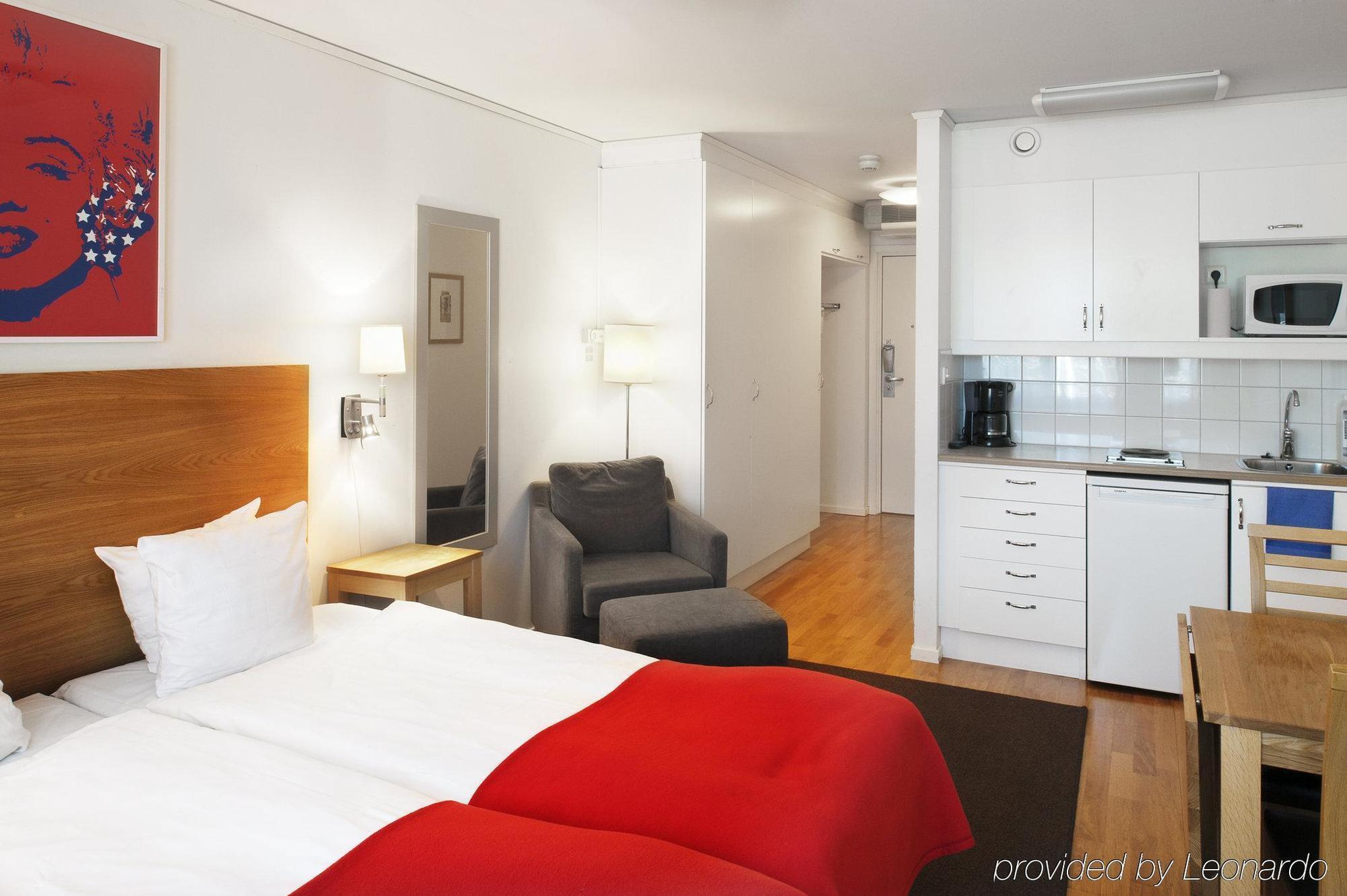 Forenom Apartments Stockholm Kista Chambre photo