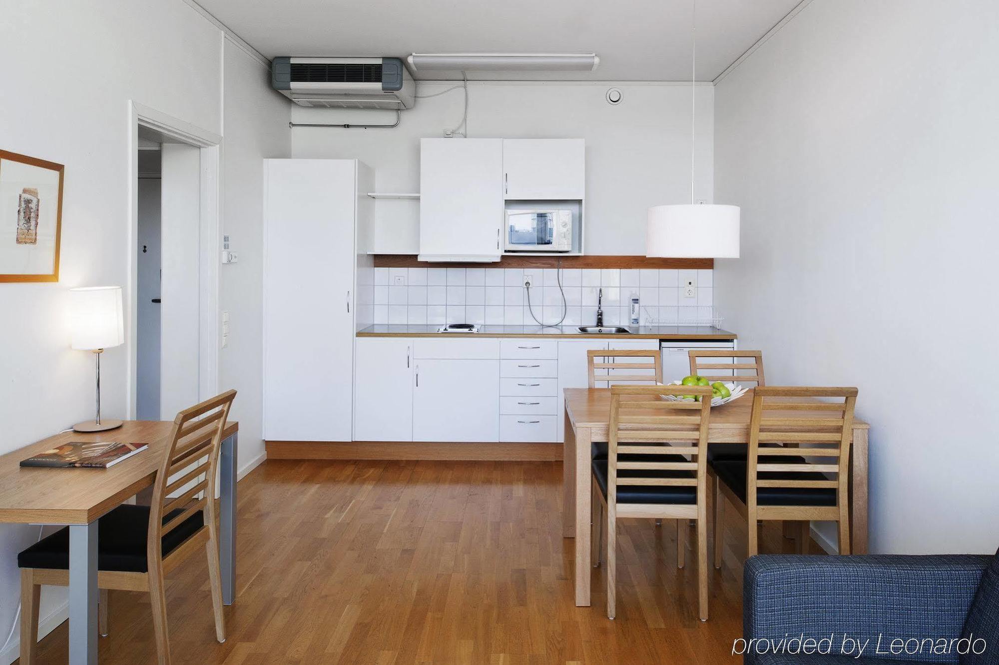 Forenom Apartments Stockholm Kista Chambre photo